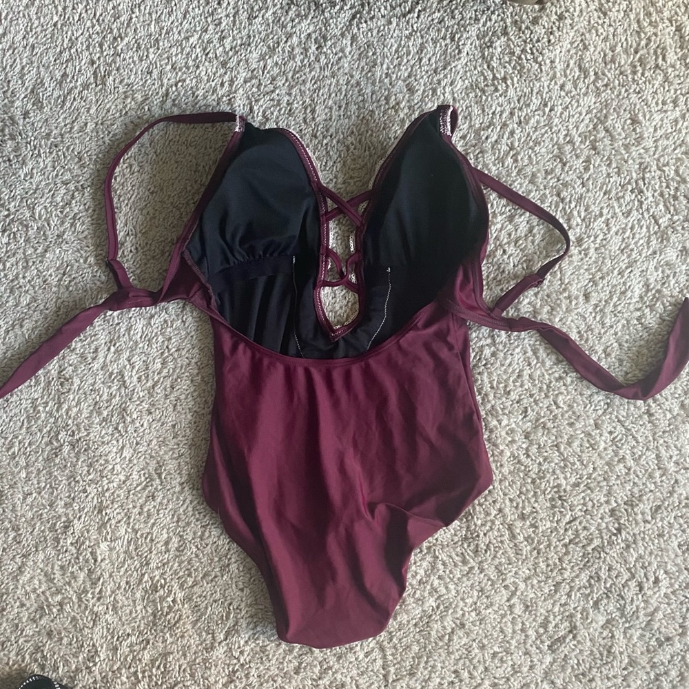 Burgundy lace one piece swimsuit - Picture 3 of 5